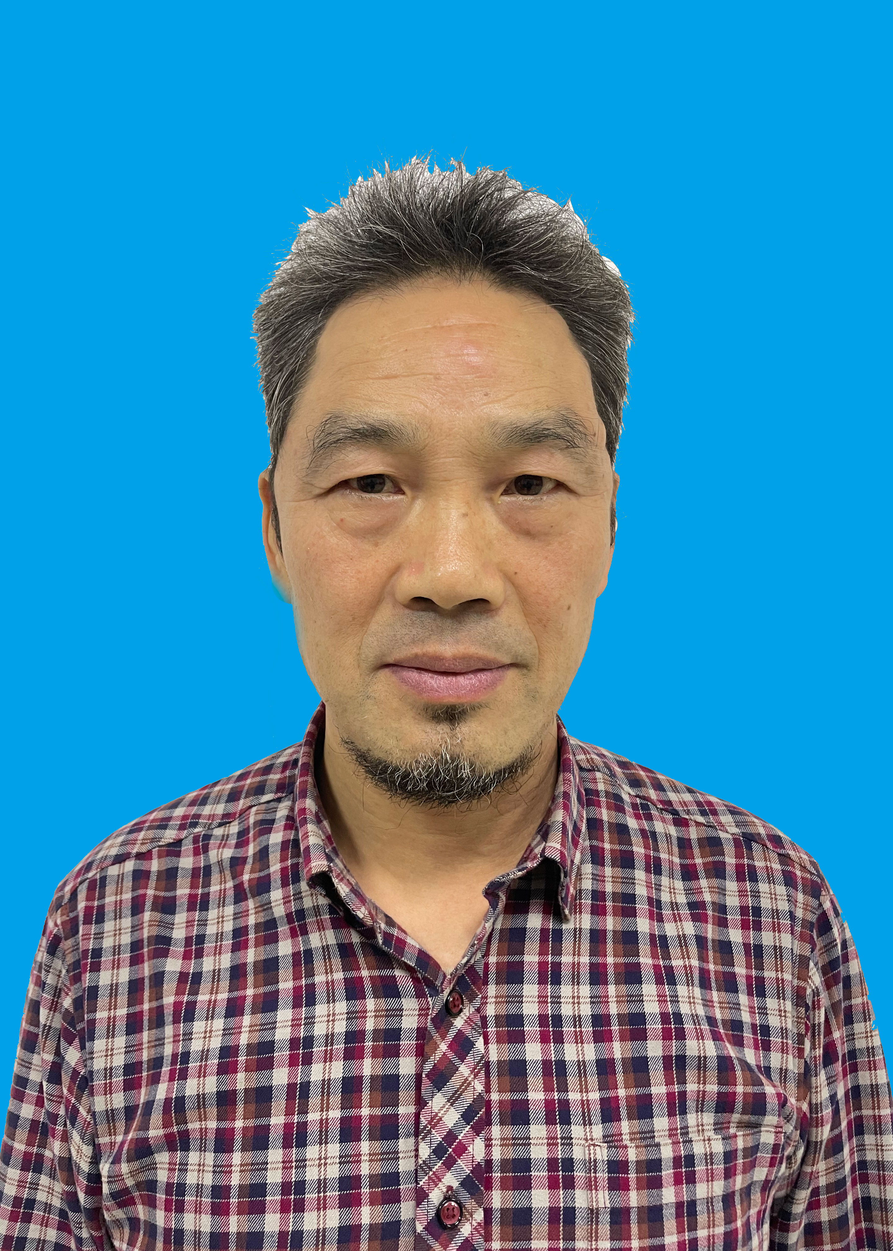 张金鹏：职称：高级研究员。职务：副院长。编号211102