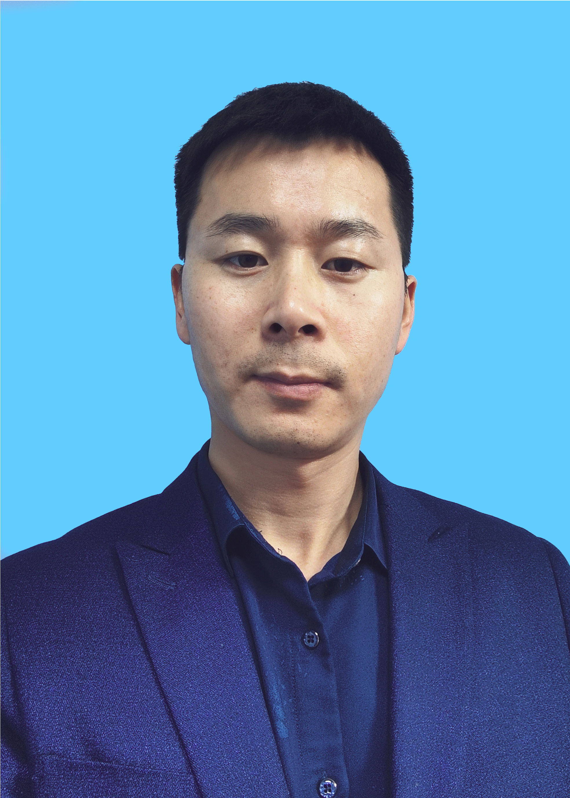 郭云飞：职称：研究员。编号211208